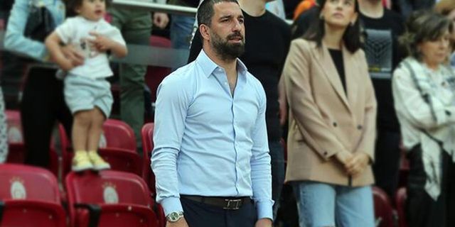 Galatasaray'da Domenec Torrent, Arda Turan'a taraftarı önünde veda etme şansı tanımadı! "Fatih Terim’e sarıldığı fotoğrafın rövanşını aldı"