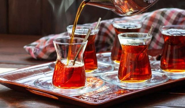 İyi Çayı Bu Yöntemle Ayırt Edebilirsiniz! Çay Alırken Bunlara Dikkat Etmezseniz Kandırılabilirsiniz