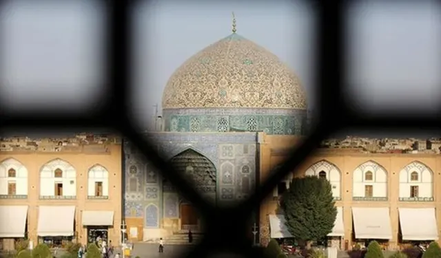 İran'da hava kirliliği alarmı! Tahran, İsfahan ve Elborz'da okullar tatil edildi