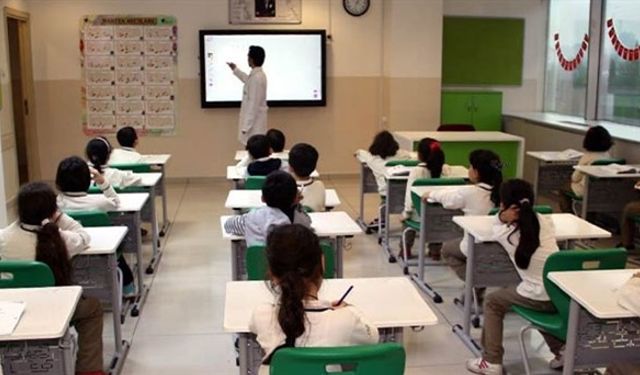 Kolej fiyatları uçuyor: 2500 okul battı… Okuma-yazma öğrenmek 1 milyon lira