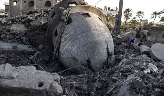 Gazze'de katliam: Onlarca toplu mezar belgelendi