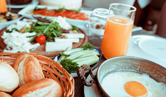 İşte Zayıflamanıza Yardımcı Olacak 14 Sağlıklı Kahvaltılık Seçeneği!