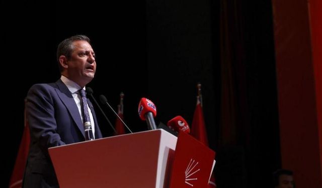 Özgür Özel, Erdoğan'ın 'yeni anayasa' açıklamasına yanıt verdi