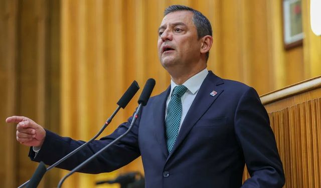 Özgür Özel, CHP'nin önceki genel başkanlarını aradı