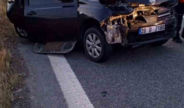 Germencik'te tırın çarptığı otomobil hurdaya döndü: 1’i ağır 2 yaralı