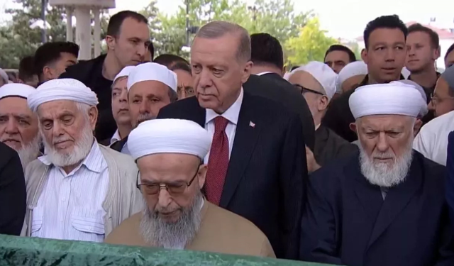 Erdoğan, İsmailağa liderinin cenazesinde