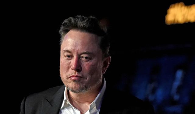 Elon Musk'tan şok açıklama, zarar veriyorum dedi ve başını öne eğdi