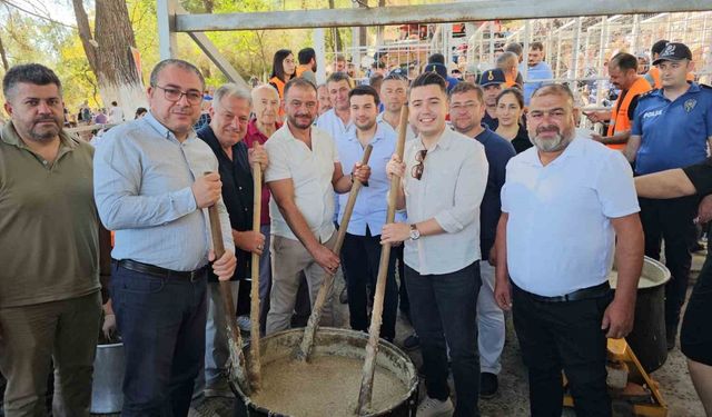 Karacasu'da 742 yıllık gelenek yoğun katılımla gerçekleşti