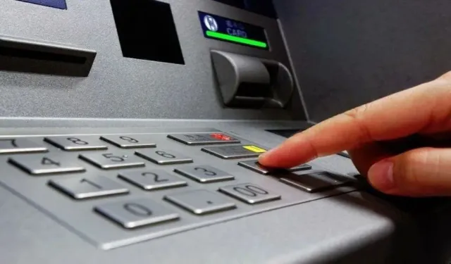 Yürürlüğe girdi: ATM'ler o şifrelere sahip kartları yutacak