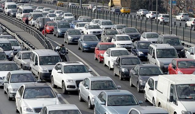 Otomobil pazarı ağustosta sert düştü
