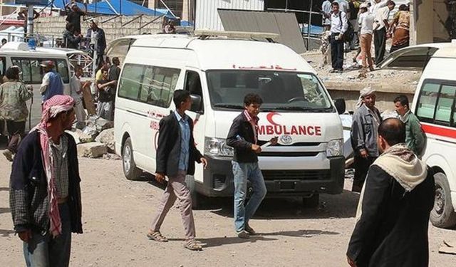 Yemen'de akaryakıt istasyonunda patlama!