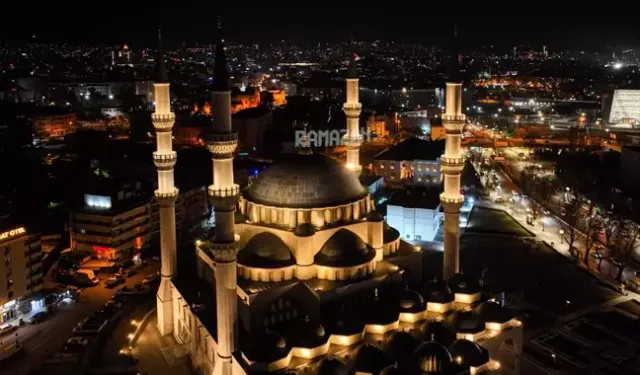 Kadir Gecesi namazı nasıl kılınır, kaç rekat, nasıl niyet edilir? Kadir Gecesi tesbih namazının kılınışı! KADİR GECESİ NAMAZI KILINIŞI (DİYANET)