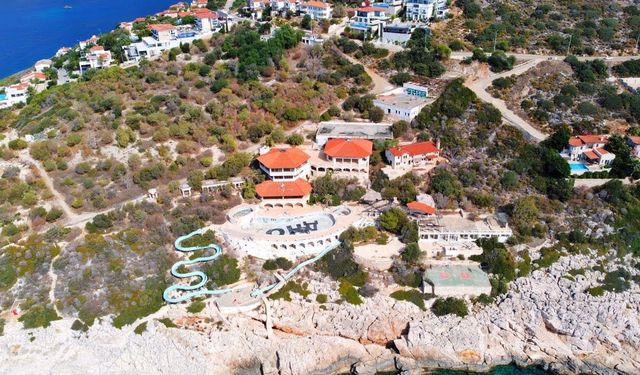 Kaş Aquapark Hotel Neden Kapandı, Sebebi Nedir?