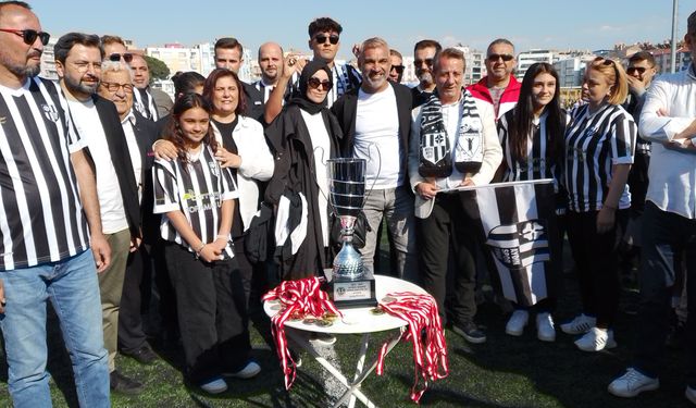 Aydınspor Şampiyonluk kupasını Aydın Büyükşehir Belediye Başkanı Özlem Çerçioğlu'nun Elinden Aldı