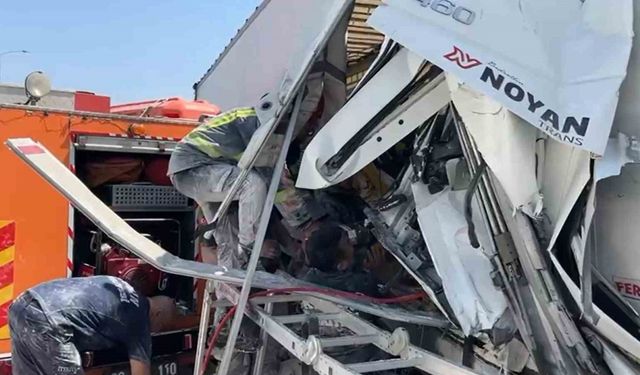 Aydın’da Tırlar Çarpıştı: 1 Yaralı