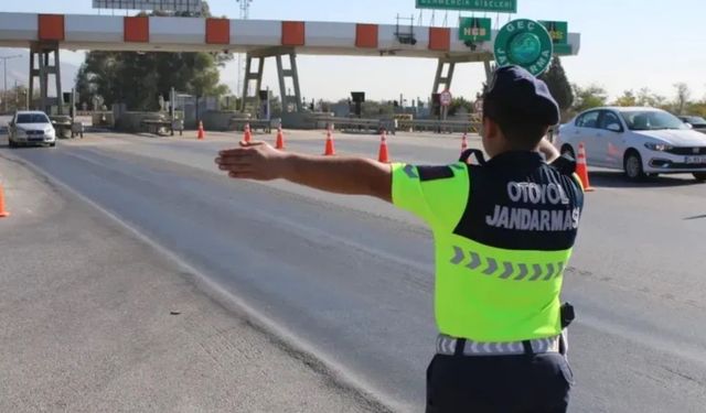 Aydın-İzmir Otoyolu’nda jandarmadan trafik denetimi