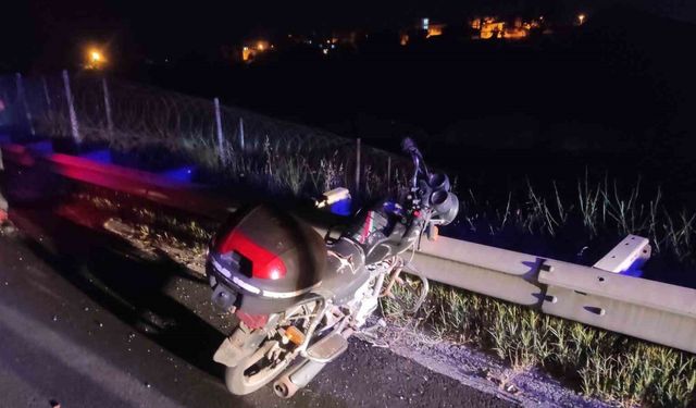 Aydın-Muğla Karayolunda bariyerlere sıkışmış motosiklet ortaya çıktı