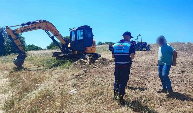 Didim’de kaçak kazı yapan 3 şahıs suçüstü yakalandı