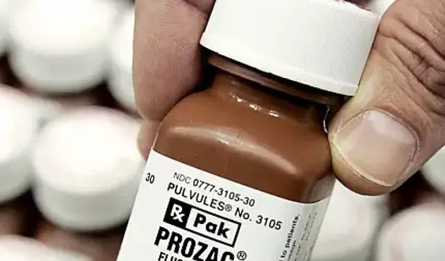 Prozac'ı kimler kullanamaz? Prozac beyinde ne yapar? Prozac yerine ne kullanabilirim?
