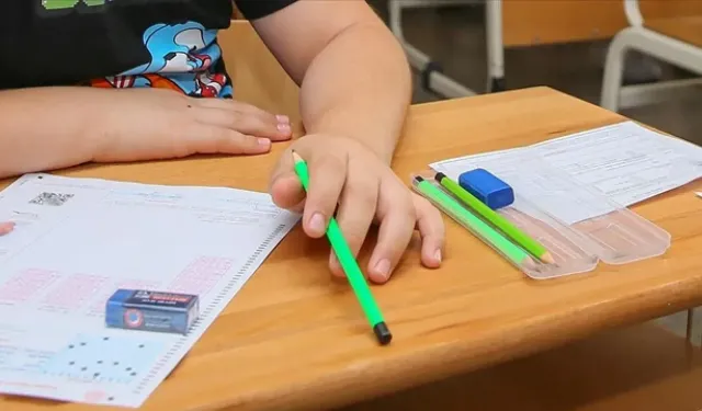 Sınava alınması yasak olan eşyalar duyuruldu: LGS'de kalem silgi veriliyor mu?