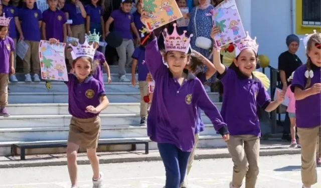 Serbest kıyafet kalktı mı son dakika seneye üniforma mı giyilecek MEB?