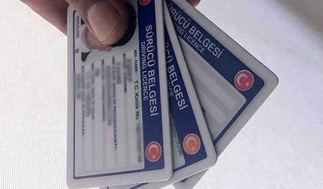 Eski tip ehliyetlerde son 3 gün: Yenileme ücreti 15 liradan 7 bin liraya çıkacak