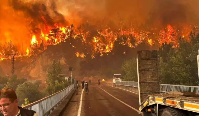 Yangın beş gündür sürüyor: 18 köy ile 50 mahalle boşaltıldı