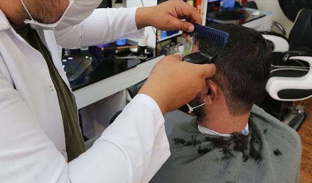 Aydınlı berberlerden sağlık yönetmeliğine tepki