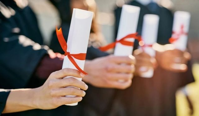 YÖK, diplomasız 400 akademisyen iddiasını yalanladı