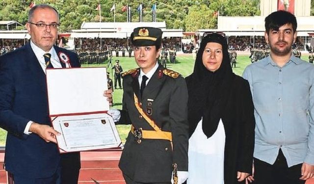 Şehit Ömer Halisdemir’in kızı teğmen oldu