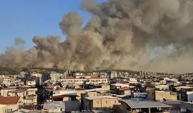 İzmir’de yangına hava müdahalesi yeniden başladı