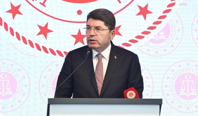 Yılmaz Tunç'tan 'sahte diploma' ve 'e-imza' açıklaması