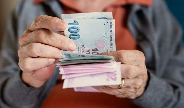 AYM'den emsal emekli ikramiyesi kararı