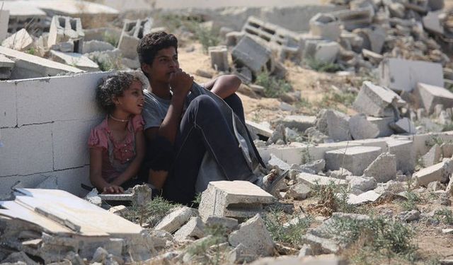 İsrail, mülteci kampını bombaladı: 6'sı aynı aileden 8 Filistinli daha katledildi!