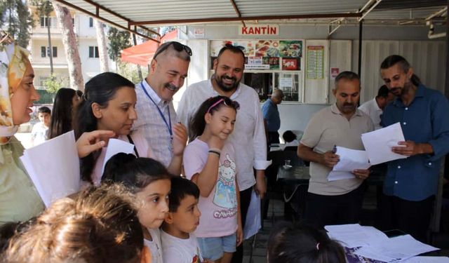 Efeler'deki Akademilere Yoğun İlgi: 34 Branşta Bütüncül Bireyler Yetiştirilecek