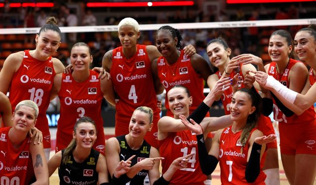 A Milli Kadın Voleybol Takımı, dünya ikincisi oldu