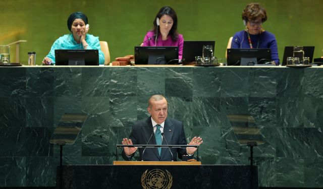 "Çocukların açlıktan, ilaçsızlıktan öldüğü bir dünyada huzur olur mu"