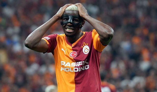 Victor Osimhen’in ayak bileğinde gerilme tespit edildi