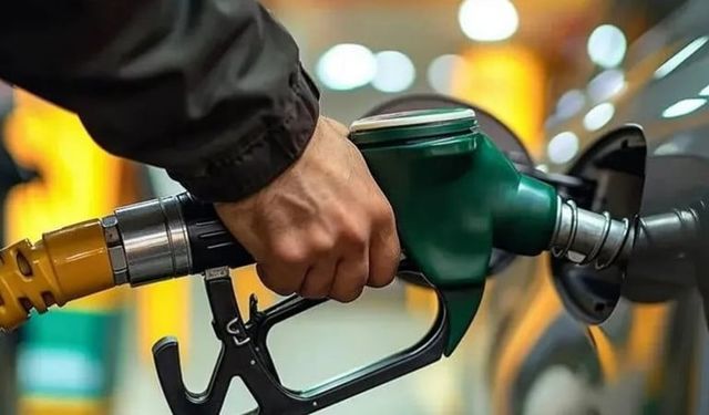 Benzine yine zam geliyor
