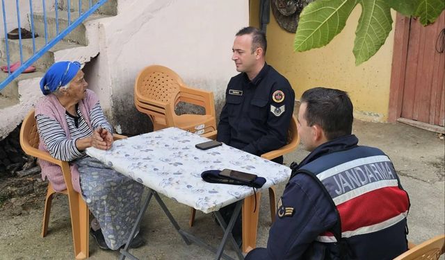 Jandarma'dan Şehit Annesine Vefa, O Kareler Türkiye'yi Ağlattı!