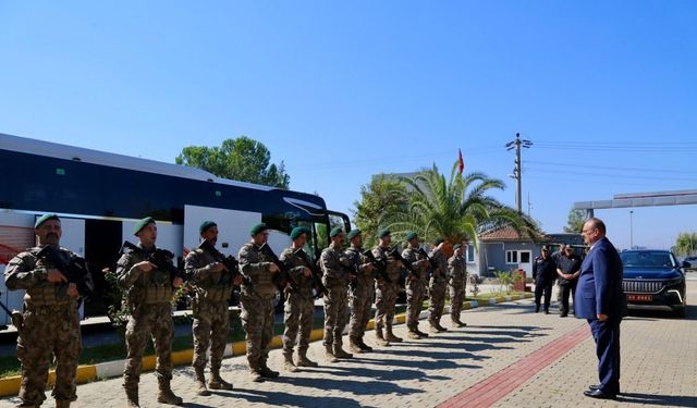 Özel hareket polisleri, dualarla Suriye’ye uğurlandı