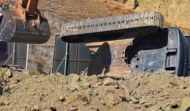 Söke’de iş makinesi devrildi: 1 yaralı