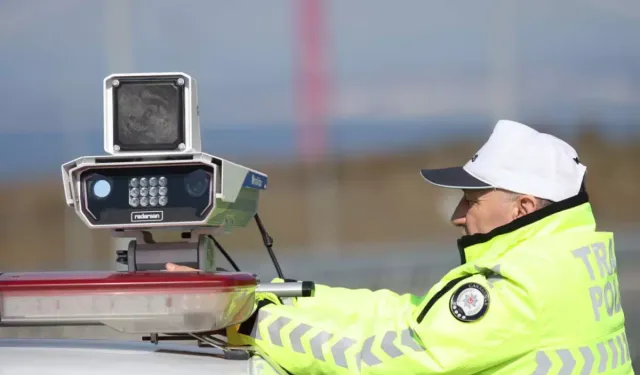 Sürücülerin İsyanı Sonuç Verdi: 20 Bin Trafik Levhası Söküldü, Hız Limitleri Yeniden Yazıldı!