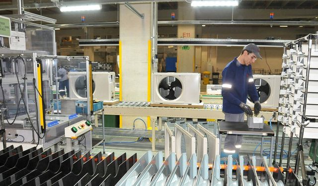 Sanayide istihdam kaybı sürüyor