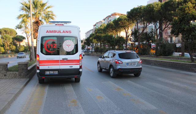 Efeler'de otomobilin çarptığı yaşlı adam yaralandı