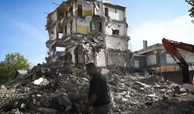 Sındırgı'da Korkutan Bir Deprem Daha: 4.3 Büyüklüğündeki Sarsıntı Paniğe Neden Oldu