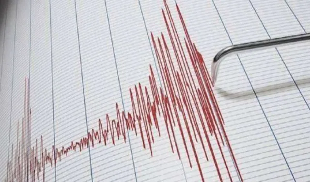 Ege'de Korkutan Deprem! İşte Şiddeti