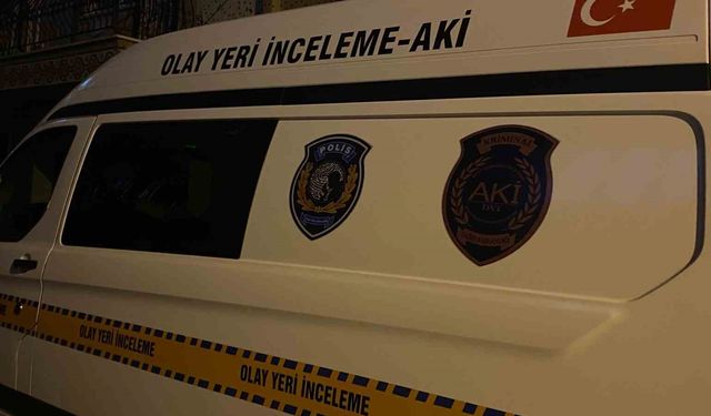 Efeler'de bir kadın evde ölü bulundu