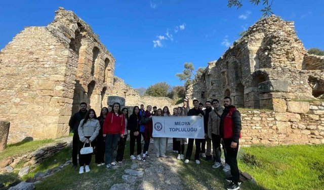 Üniversite öğrencilerine kültür gezisi