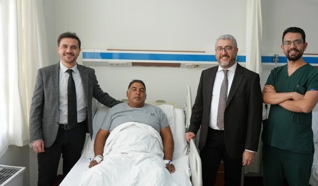 Aydın’da ilk kez ağız içinden alınan doku ile yeni idrar yolu oluşturuldu
